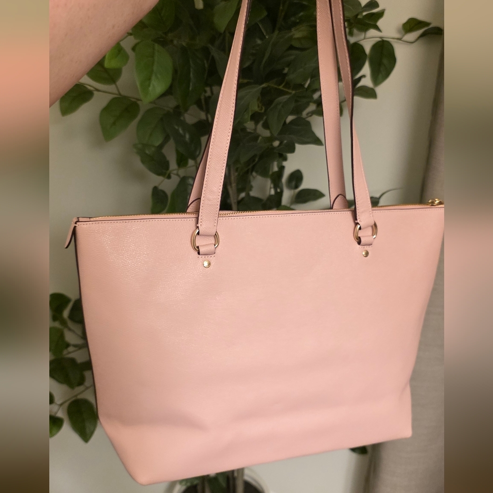Coach Pink Gallery Tote with Rose Bouquet Interior - Picture 4 of 8